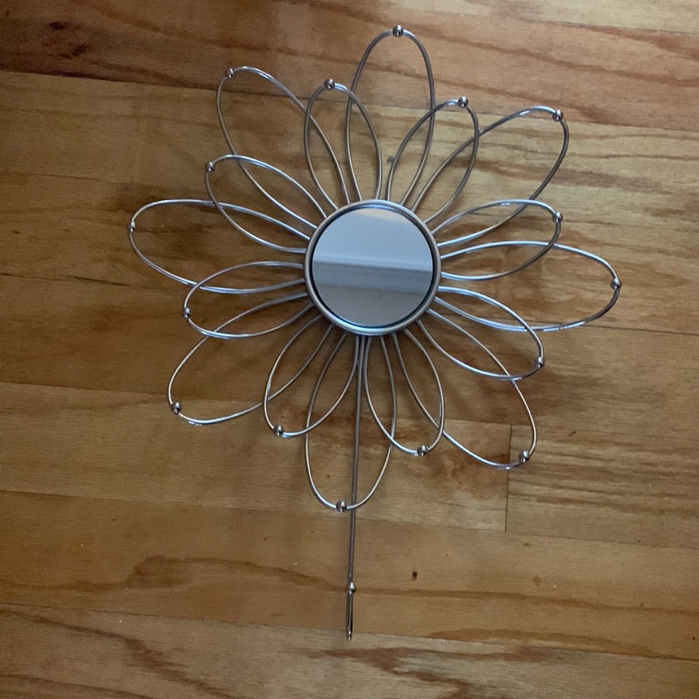 Wall hanging Jewelry Organizer/Hook - Flower Shaped